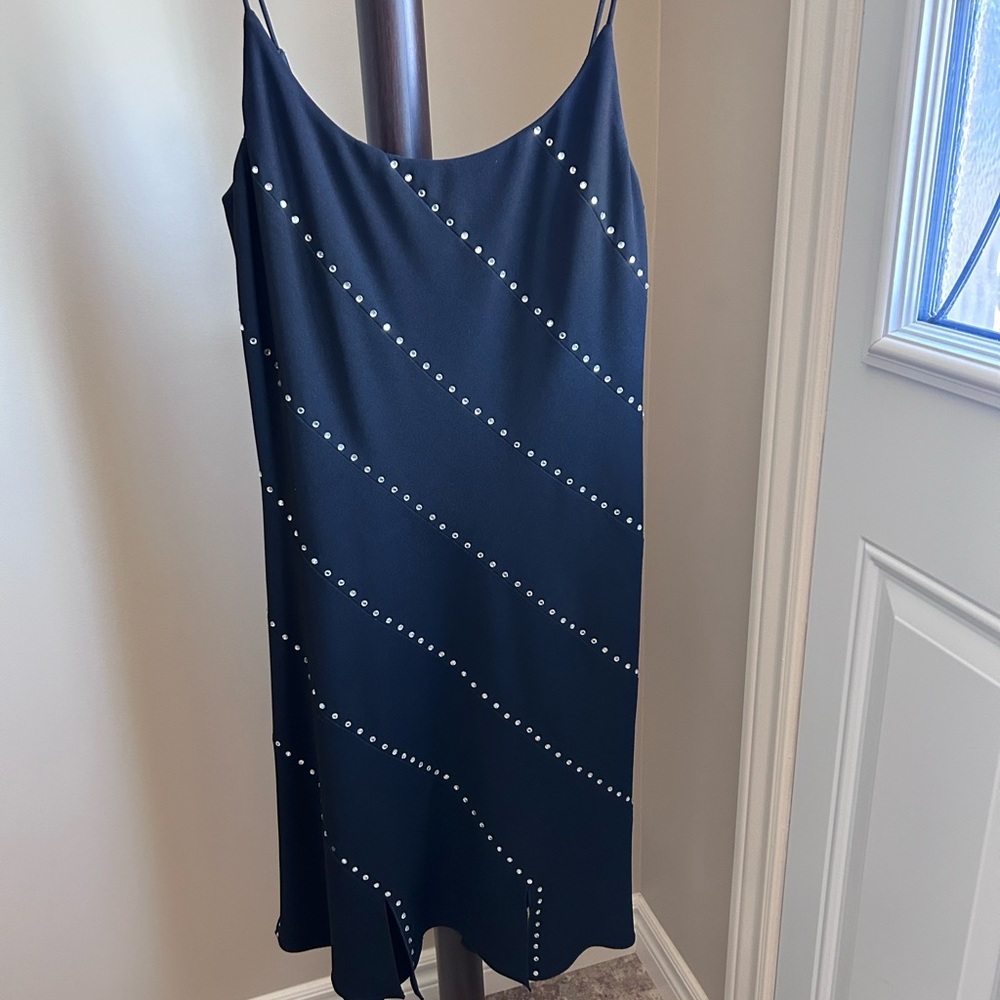 CARTISE ladies evening dress.